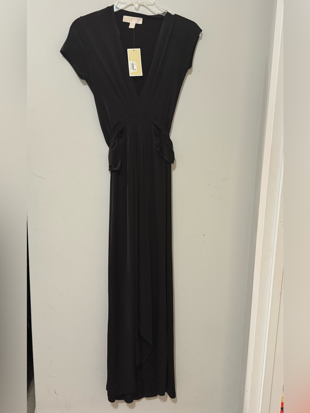 Michael Kors NWT Black V-Neck Maxi Dress - Elegant Women's Evening Gown